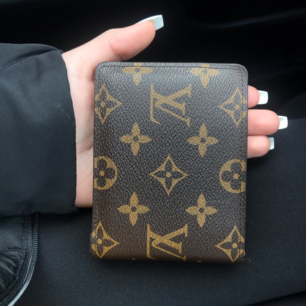Louis Vuitton Mens Multiple Wallet